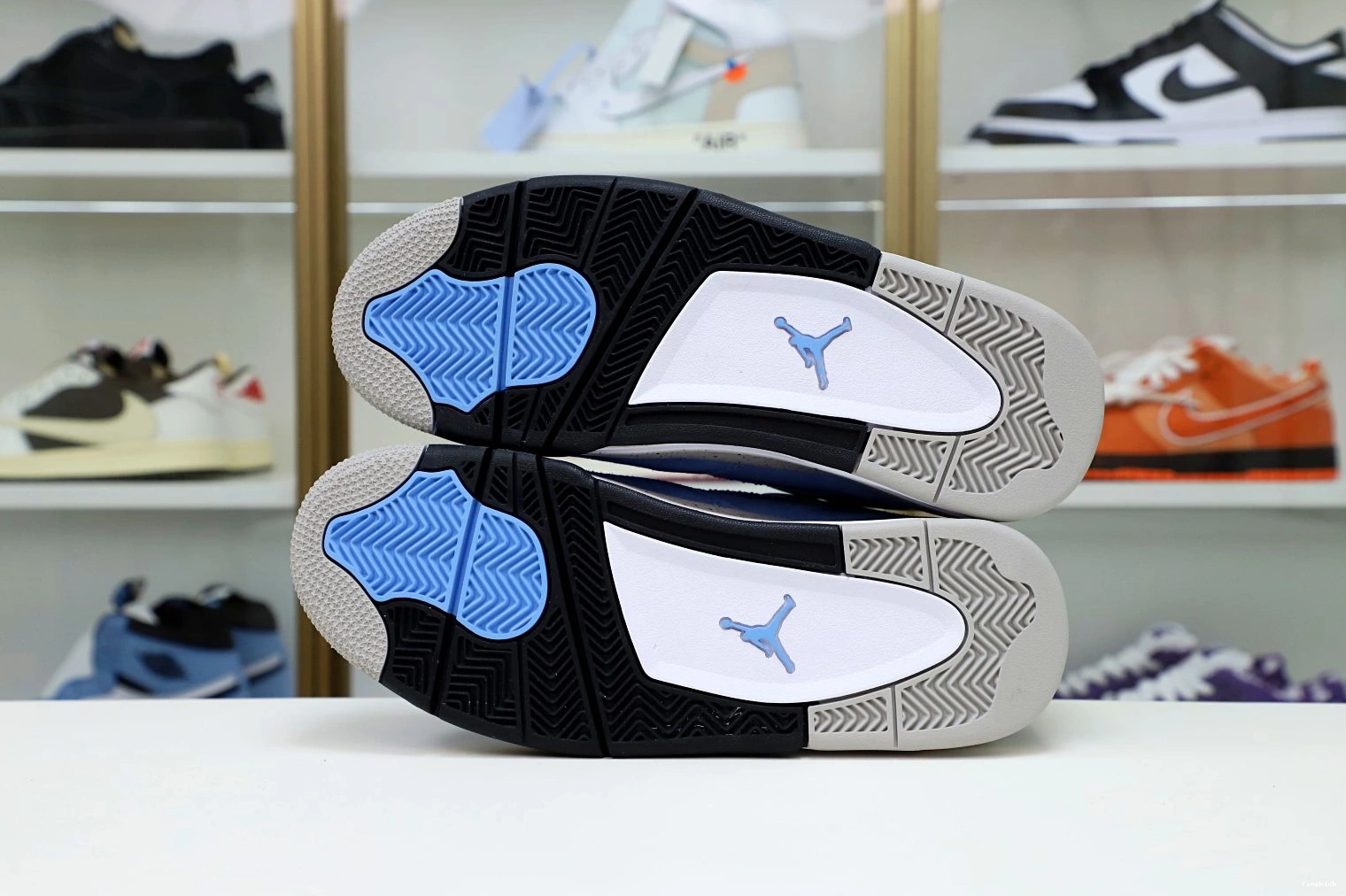 4 BLUE UNIVERSITY AIR JORDAN 0712
